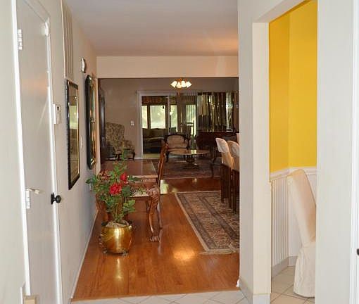 5th image of 55 Mansfield Dr