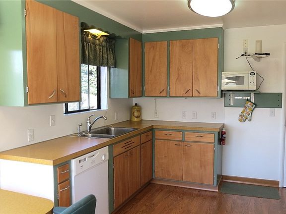 5th image of 2114 N Winnifred St