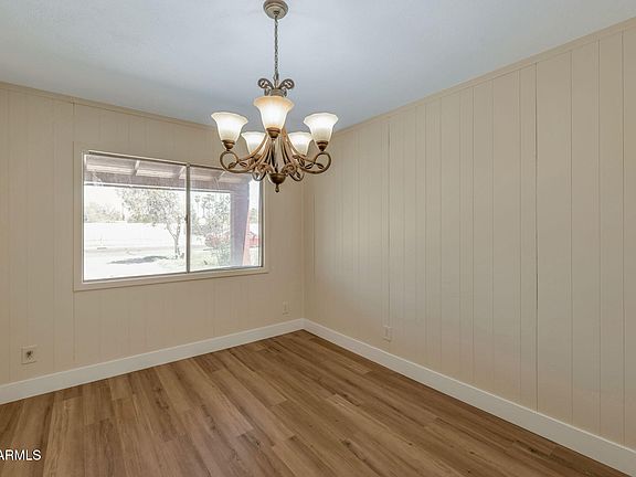 4th image of 3101 E OAK Street