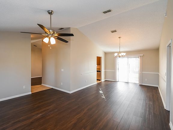 3rd image of 1380 Mayberry Ln