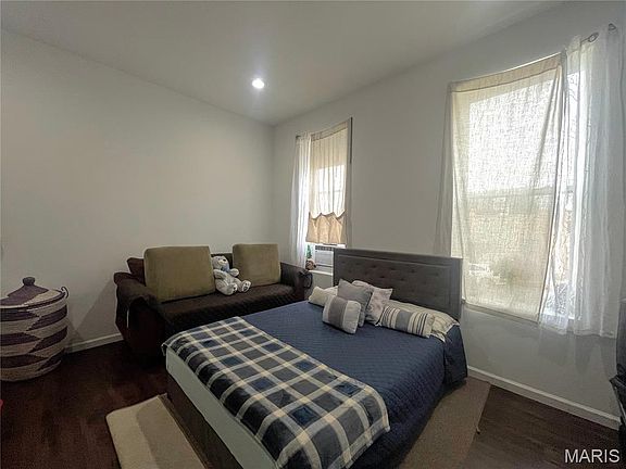 4th image of 3819 Nebraska Ave