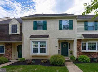 127 Oak Knoll Cir, Millersville, PA 17551