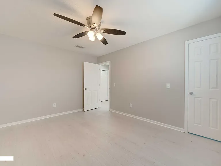 102 Byrd Dr — Photo 7