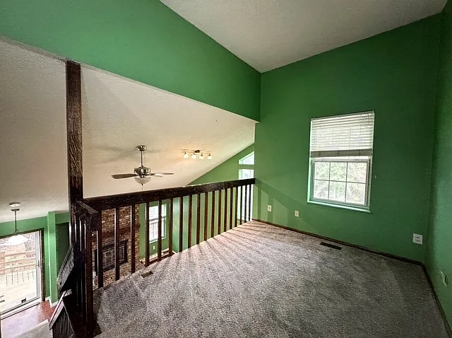 3 bed, 1727 sqft, $2,240 — Photo 4