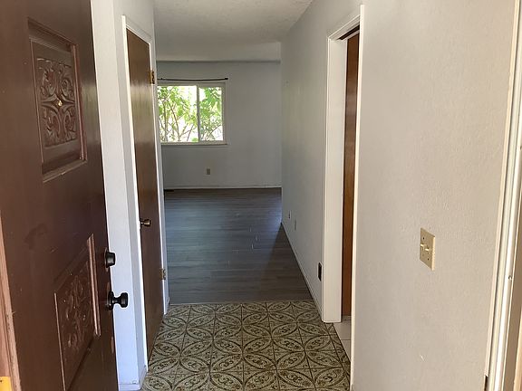 5th image of 2901 Hagen Way