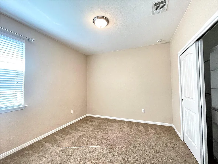 16412 Vescovo Ln — Photo 21