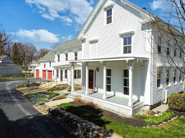 39 Lincoln Avenue, Gardiner, ME 04345