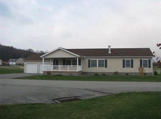 302 Indigo Ln, Somerset, PA