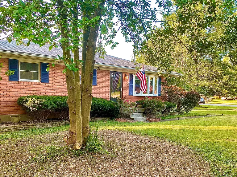 9313 Michael Edward Dr — Photo 31