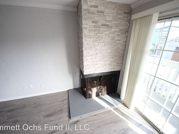4th image of 423 N Venice Blvd APT 2