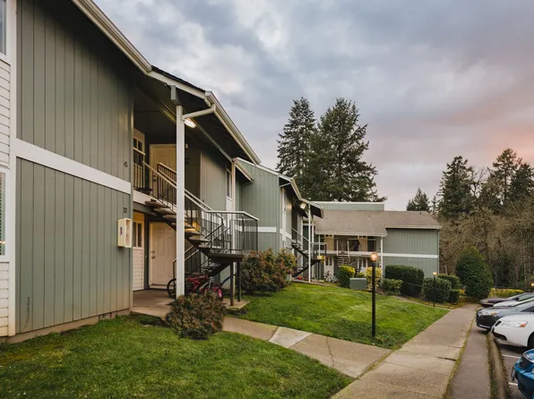 MeadowBrook Apartments