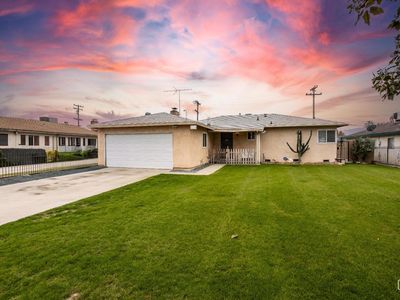 1913 Ming Ave, Bakersfield, CA, 93304