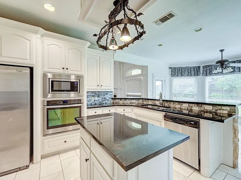 2804 Vermont Ct — Photo 12