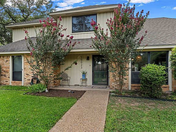 2nd image of 10023 Ramblewood Dr