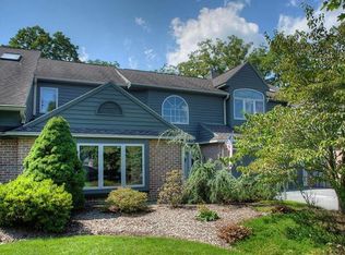 2956 Sheffield Dr, Emmaus, PA 18049