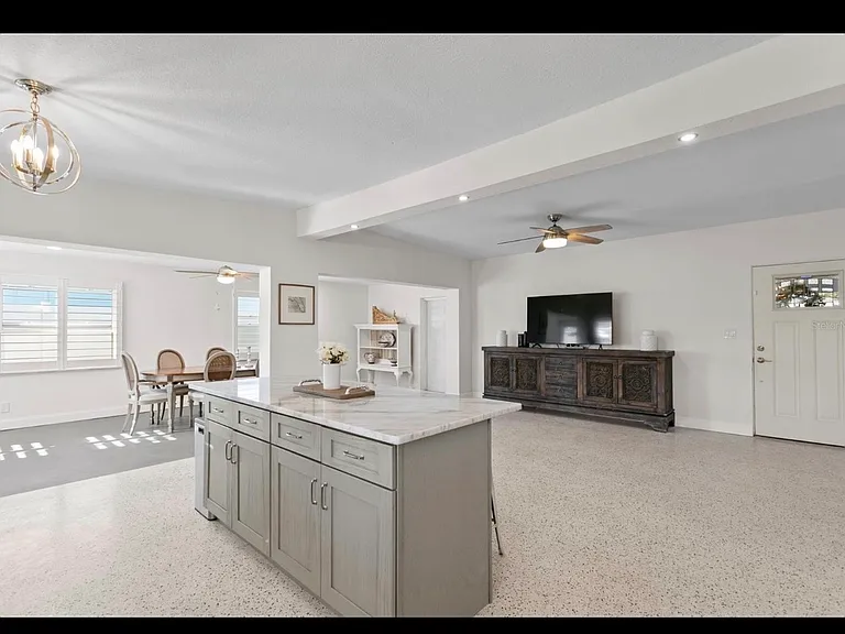 6931 Grande Vista Way — Photo 6