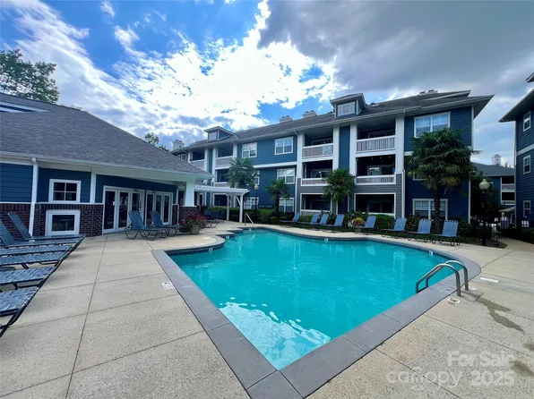 2209 Sumner Green Ave APT M, Charlotte, NC 28203