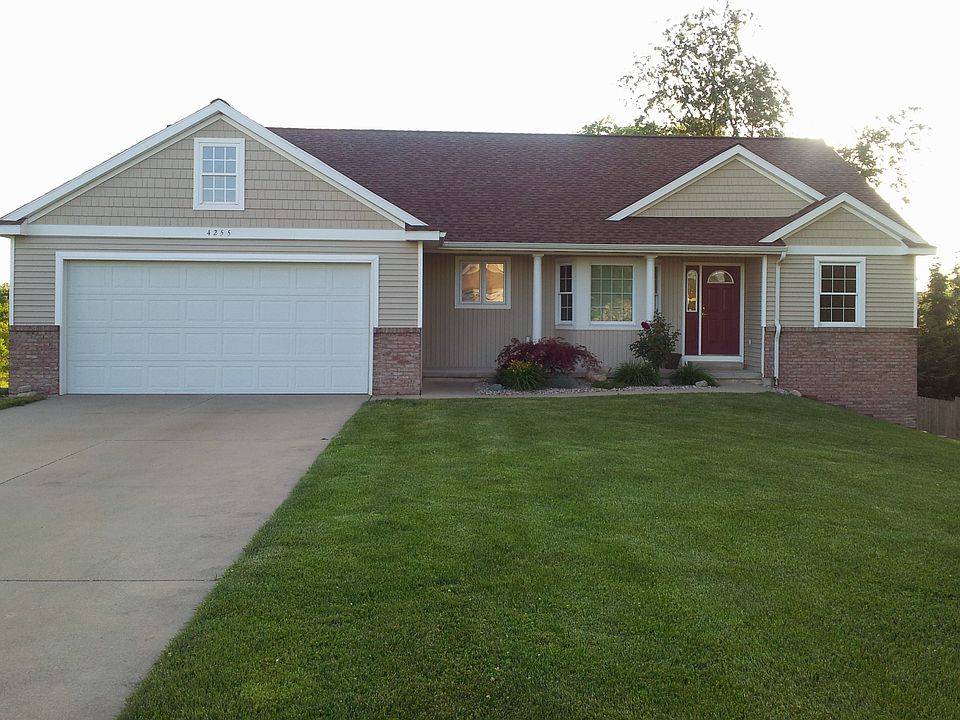 1st image of 4255 Vista Dr
