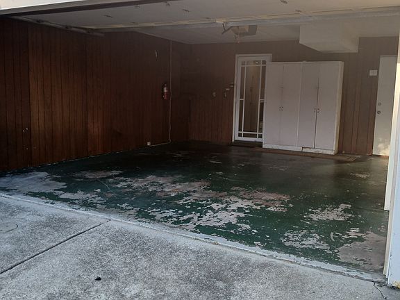 3rd image of 27684 Medlar Dr