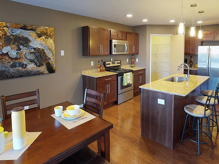 Legacy Heights Apartment Homes — Photo 1