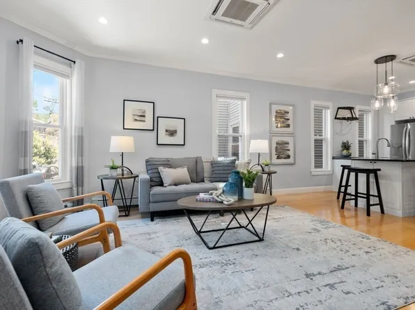 120 Pleasant St Unit 1, Cambridge, MA 02139