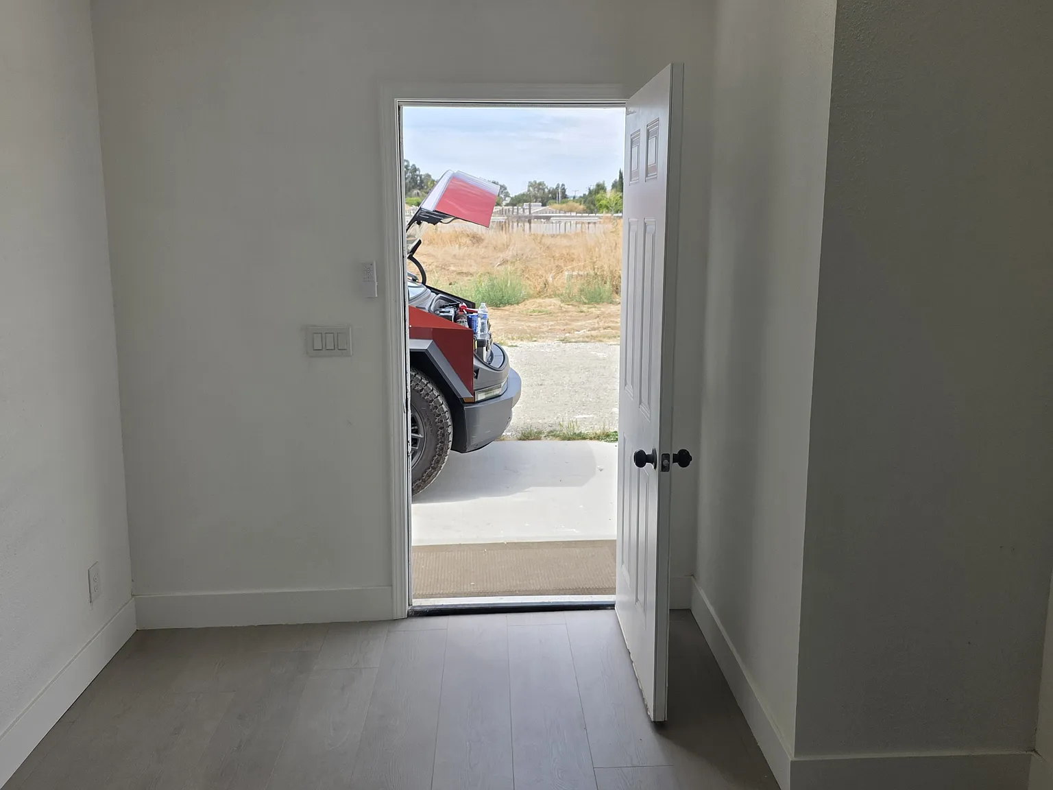 1 bed, 550 sqft, $1,900 — Photo 2