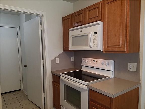 4th image of 18612 Piedra Dr