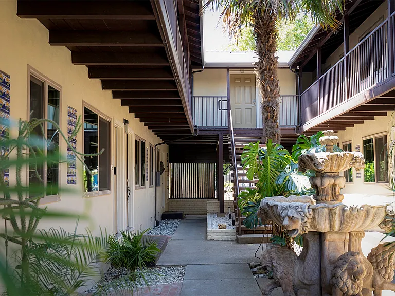 3333 W St #9 — Photo 4