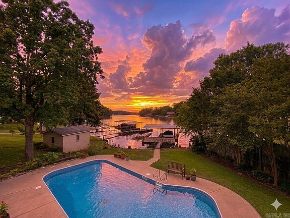 3rd image of 158 Rivers Dr