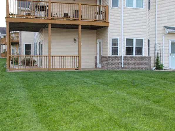 944 Prairie GARDENS #1, Kewaskum, WI 53040