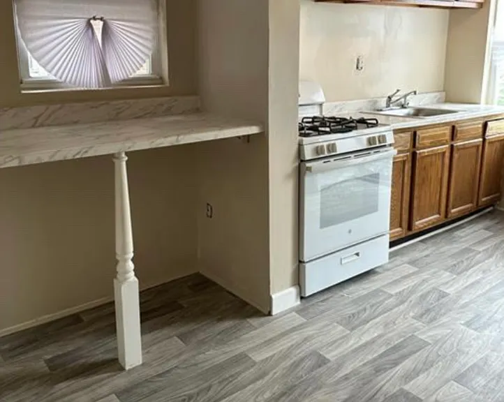 2629 Grogan Ave — Photo 3