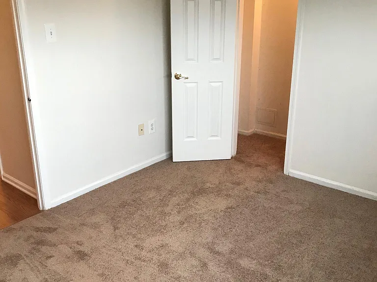 42 Bellaire Dr — Photo 11