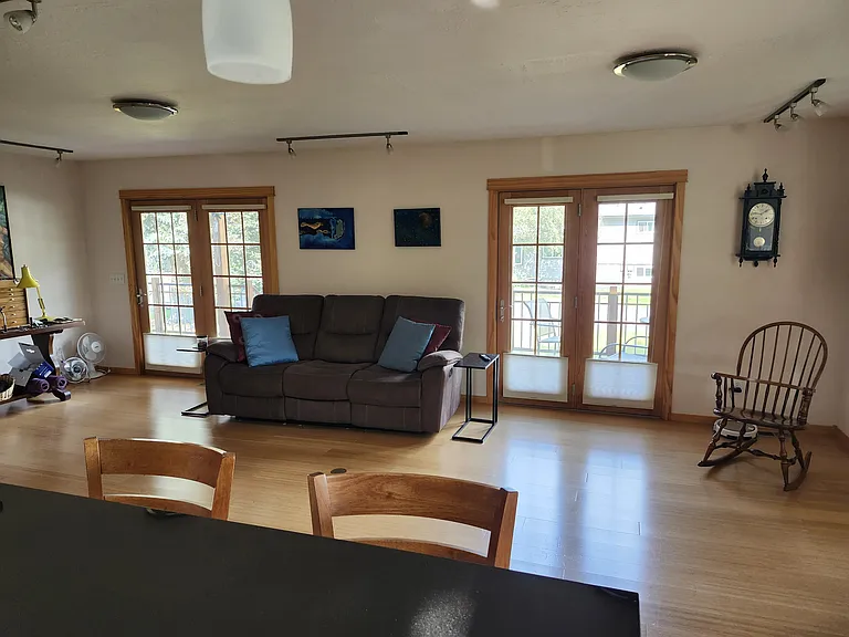 2415 Woodland Ave — Photo 5