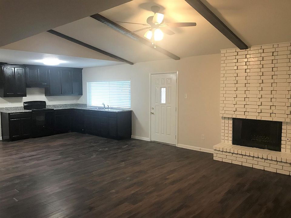 1st image of 1331 Iris Ln