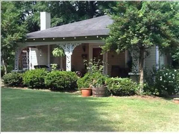 1304 Dearing Pl, Tuscaloosa, AL 35401