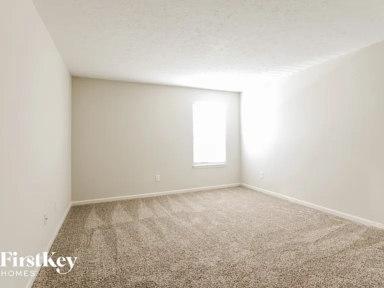 8132 Carina Dr — Photo 9