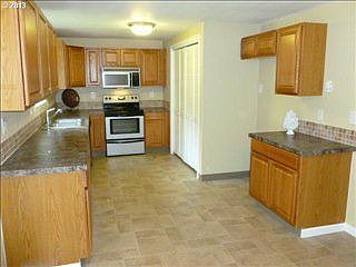 3rd image of 2300 NE 98th Ave