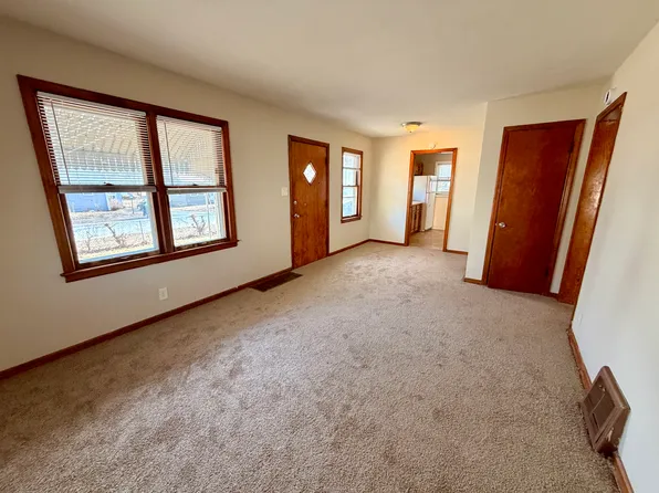 3112 S Vermont Ave, Independence, MO 64052