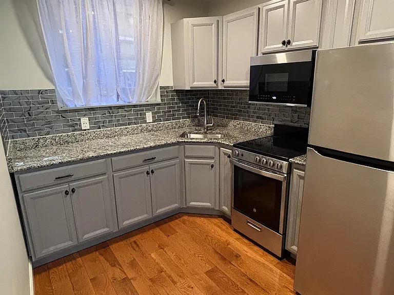 37 Maiden Ln #3A — Photo 5