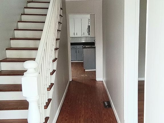 2nd image of 1305 Tilden Ave