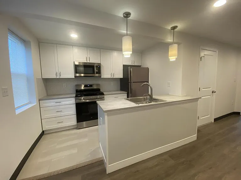 5622 Midwood Ave #1 — Photo 24