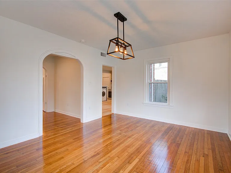 2208 Blodgett St #1 — Photo 7