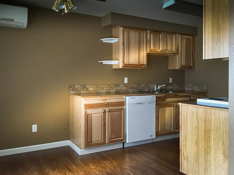 Chaparral Apartments - Redmond Oregon