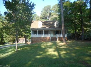 6168 Brinkley Park Dr, Belews Creek, NC 27009