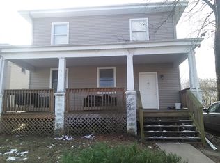 904 W Jackson St, Bloomington, IL