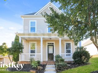 221 Bridgewater Dr, Advance, NC 27006