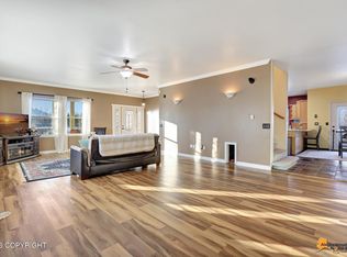3945 E Country Field Cir, Wasilla, AK 99654