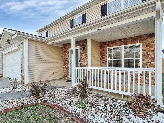 2nd image of 1419 Cold Creek Pl