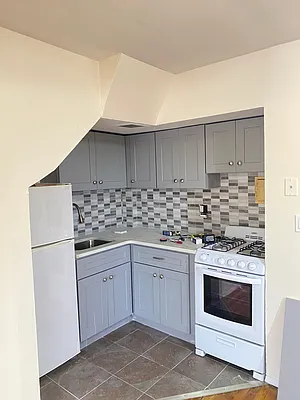 Rented by Project Queens LLC | media 3