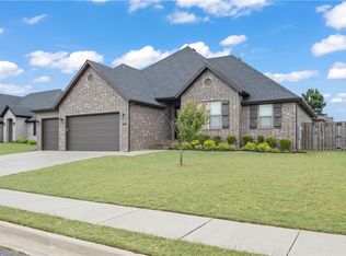 1440 Amber Way, Centerton, AR 72719